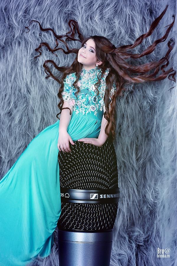    (Ragda Hanieva Photo)  ,  .,  ,    /  - 50