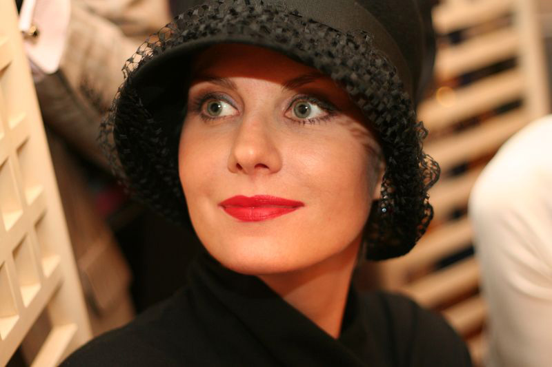    (Renata Litvinova Photo)  ,  /  - 35