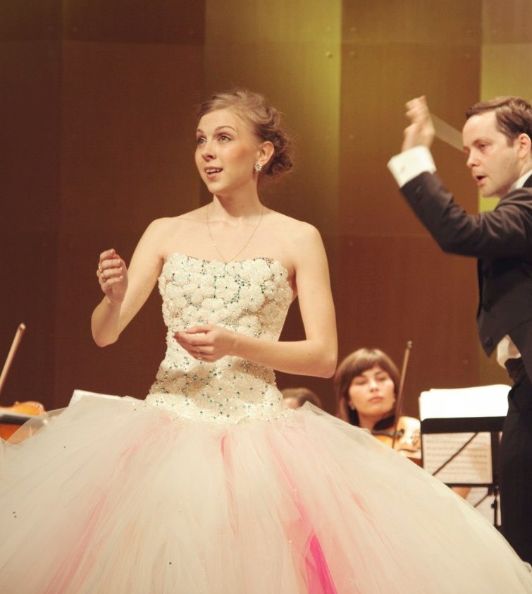    (Svetlana Feodulova Photo)  ,      , 2 /  - 24