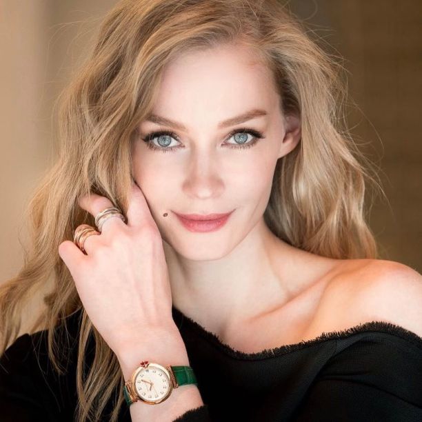   (Svetlana Hodchenkova)  -   /  - 98