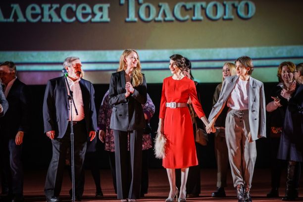   (Svetlana Hodchenkova)  -   /  - 139
