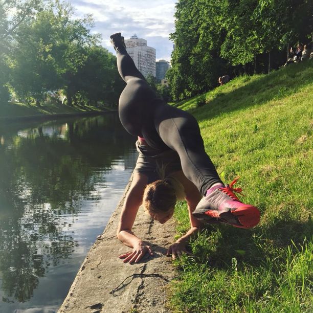   (Uliya Kamenskaya)  - , ,     /  - 30