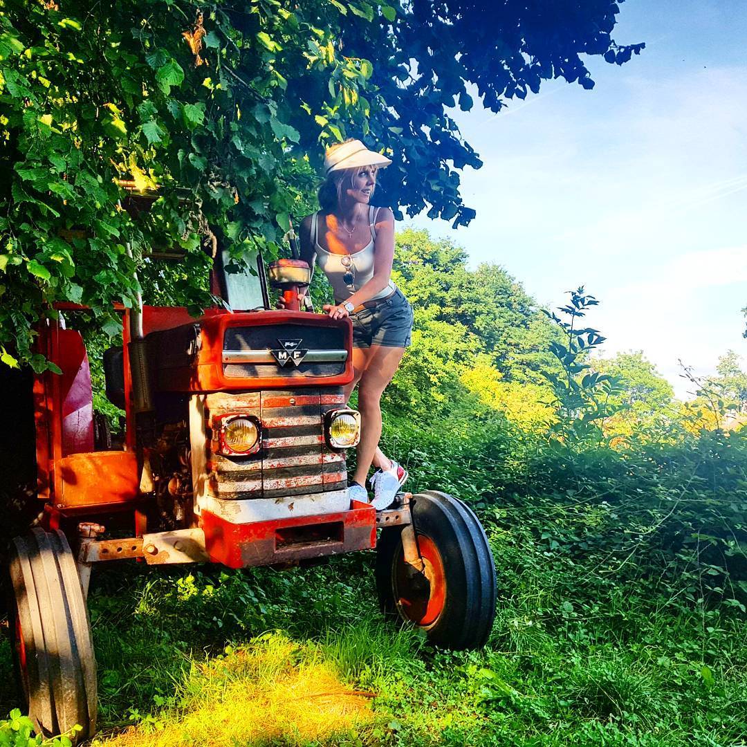   (Valeriya Photo)   /  - 65