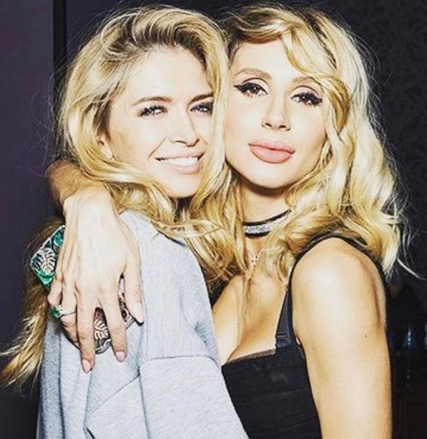    (Vera Brejneva Photo)   ,      /  - 92