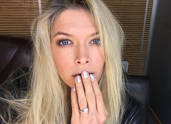    (Vera Brejneva Photo)   ,      /  - 103