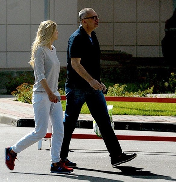    (Vera Brejneva Photo)   ,      /  - 253