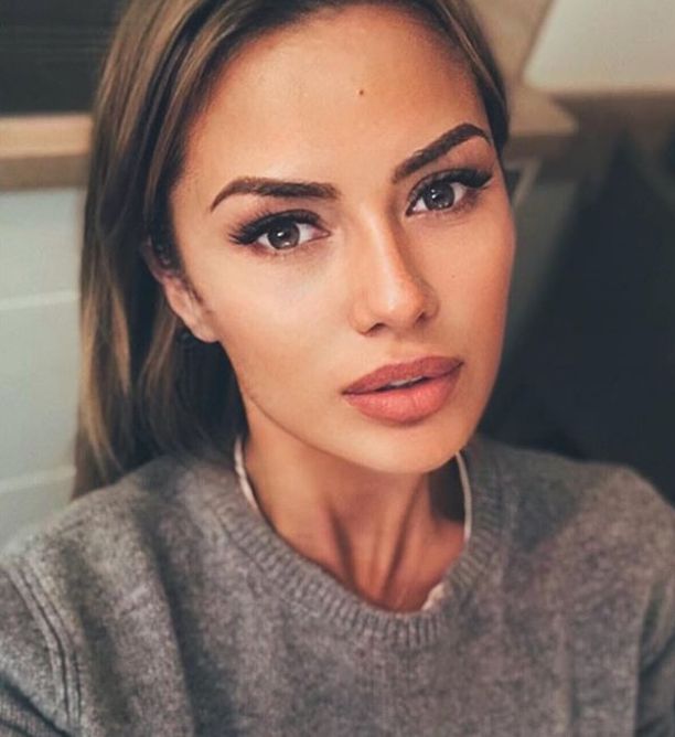    (Victoriya Bonya Photo)    , , ,     /  - 145