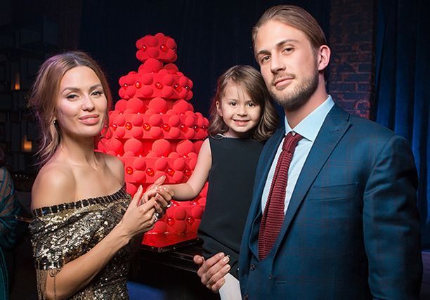    (Victoriya Bonya Photo)    , , ,     /  - 263