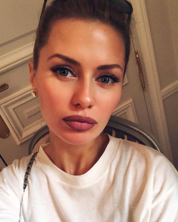    (Victoriya Bonya Photo)    , , ,     /  - 275