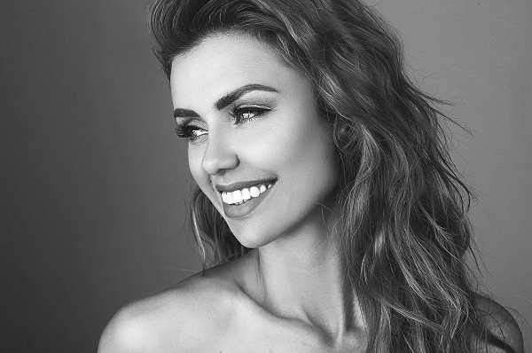    (Victoriya Bonya Photo)    , , ,     /  - 373