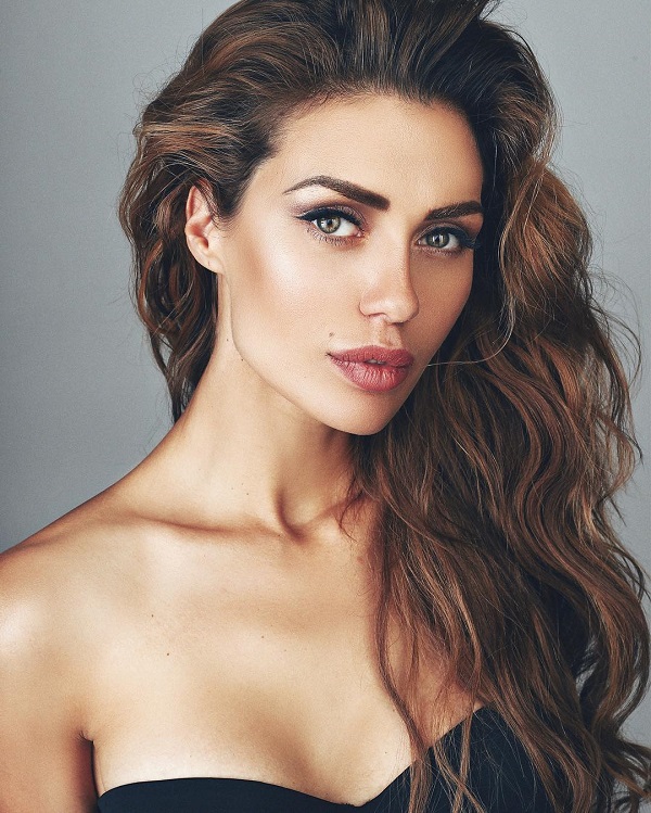    (Victoriya Bonya Photo)    , , ,     /  - 374