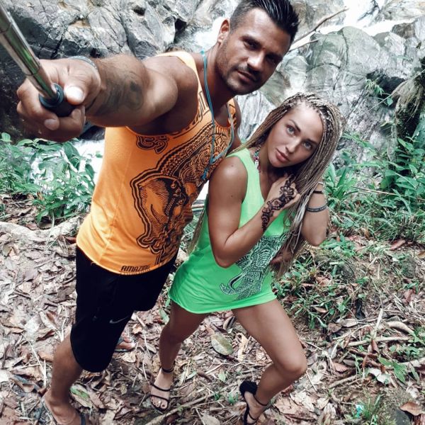   ( )  -   , ,  -2 /  - 240