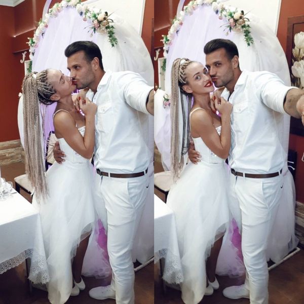   ( )  -   , ,  -2 /  - 260