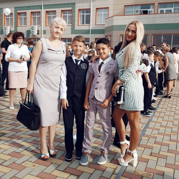   ( )  -   , ,  -2 /  - 300