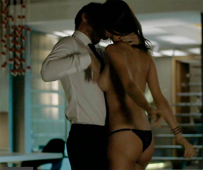 Alessandra Ambrosio Photo (  )   /  - 62