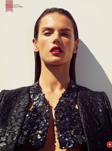 Alessandra Ambrosio Photo (  )   /  - 85