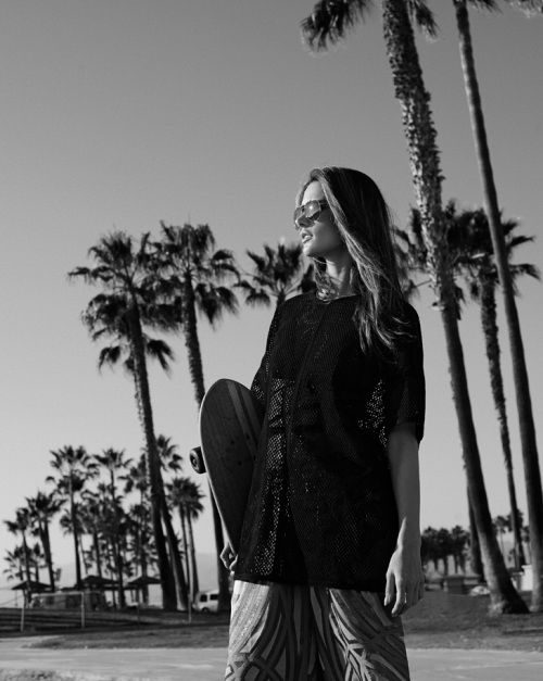 Alessandra Ambrosio Photo (  )   /  - 143