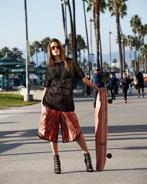 Alessandra Ambrosio Photo (  )   /  - 147