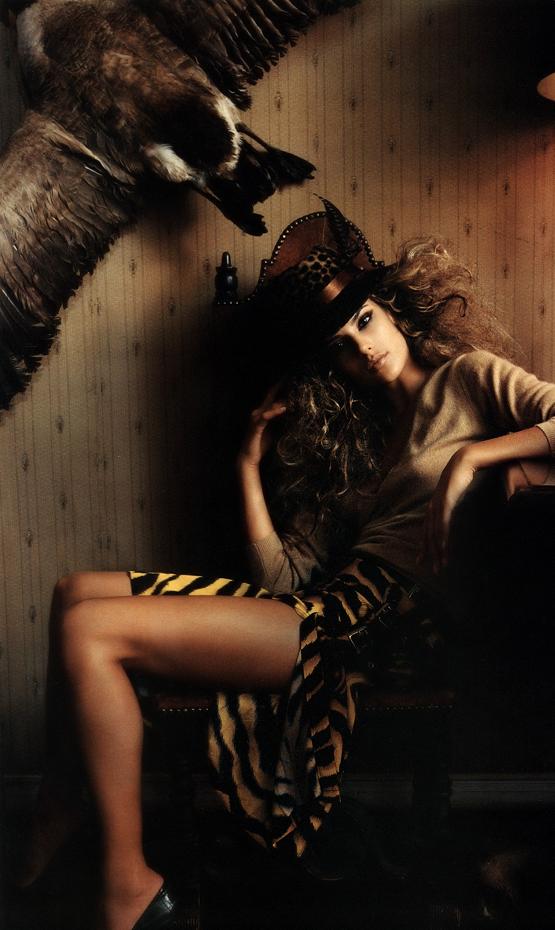 Alessandra Ambrosio Photo (  )   /  - 242