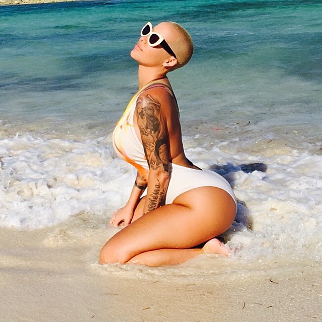   (Amber Rose)  - ,  /  - 22