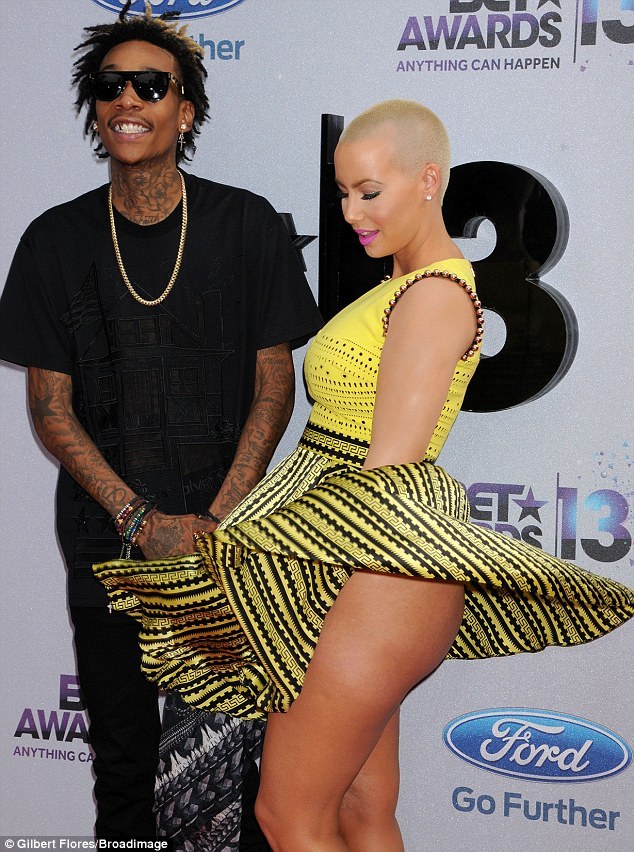   (Amber Rose)  - ,  /  - 26