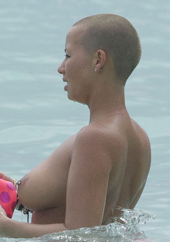   (Amber Rose)  - ,  /  - 69