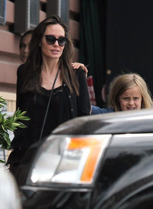 Angelina Jolie Photo (  )  ,     ,    /  - 29