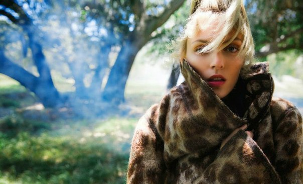 Anja Rubik Photo (  )  /  - 11