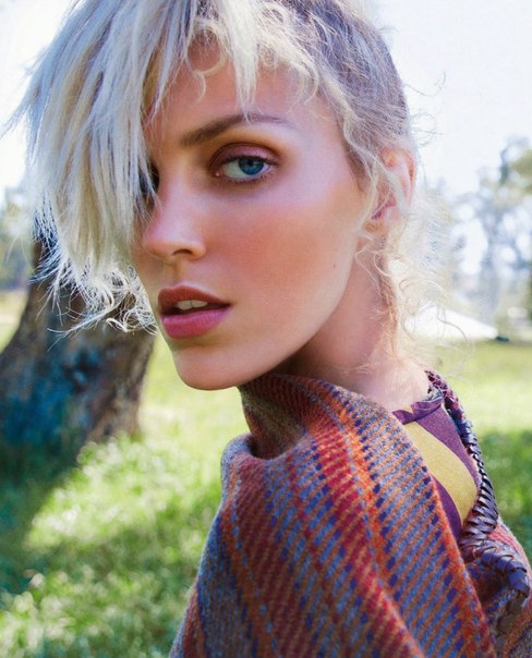 Anja Rubik Photo (  )  /  - 24