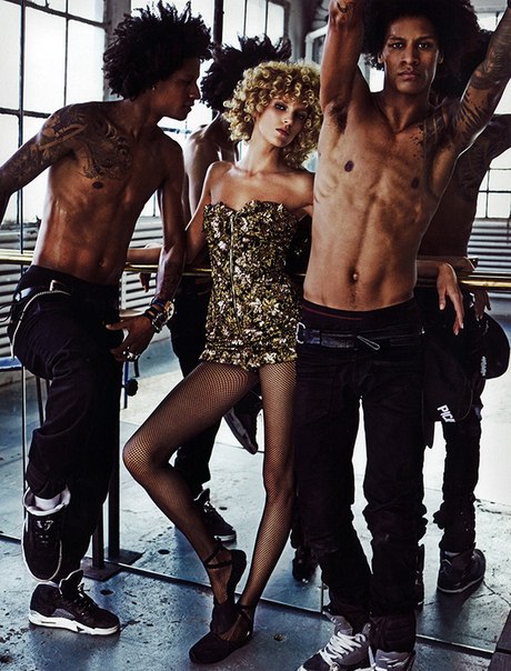 Anja Rubik Photo (  )  /  - 55