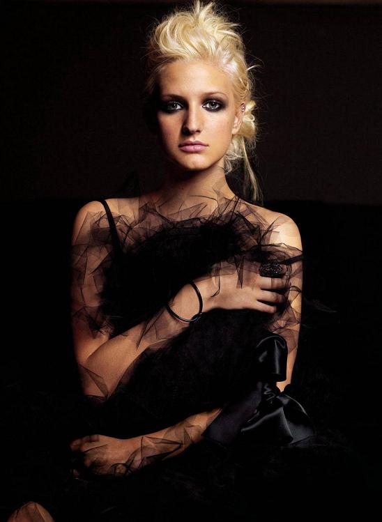 Ashlee Simpson Photo (  )    ,    /  - 34