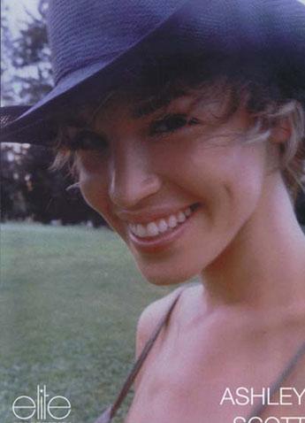 Ashley Scott Photo (  )   /  - 21