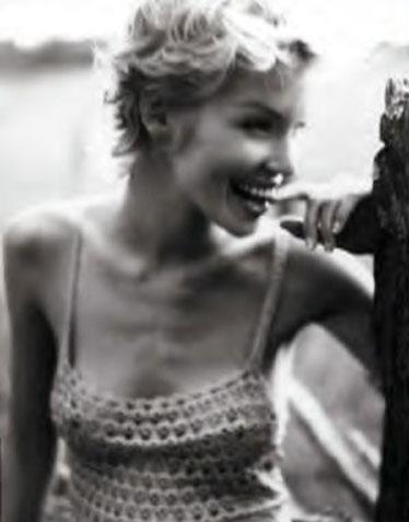 Ashley Scott Photo (  )   /  - 22