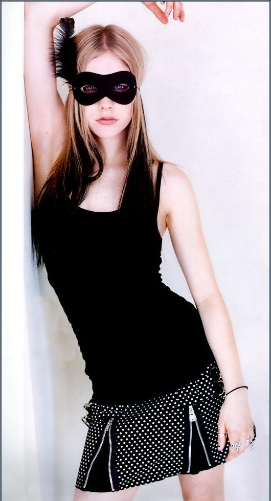 Avril Lavigne Photo (  )   /  - 23