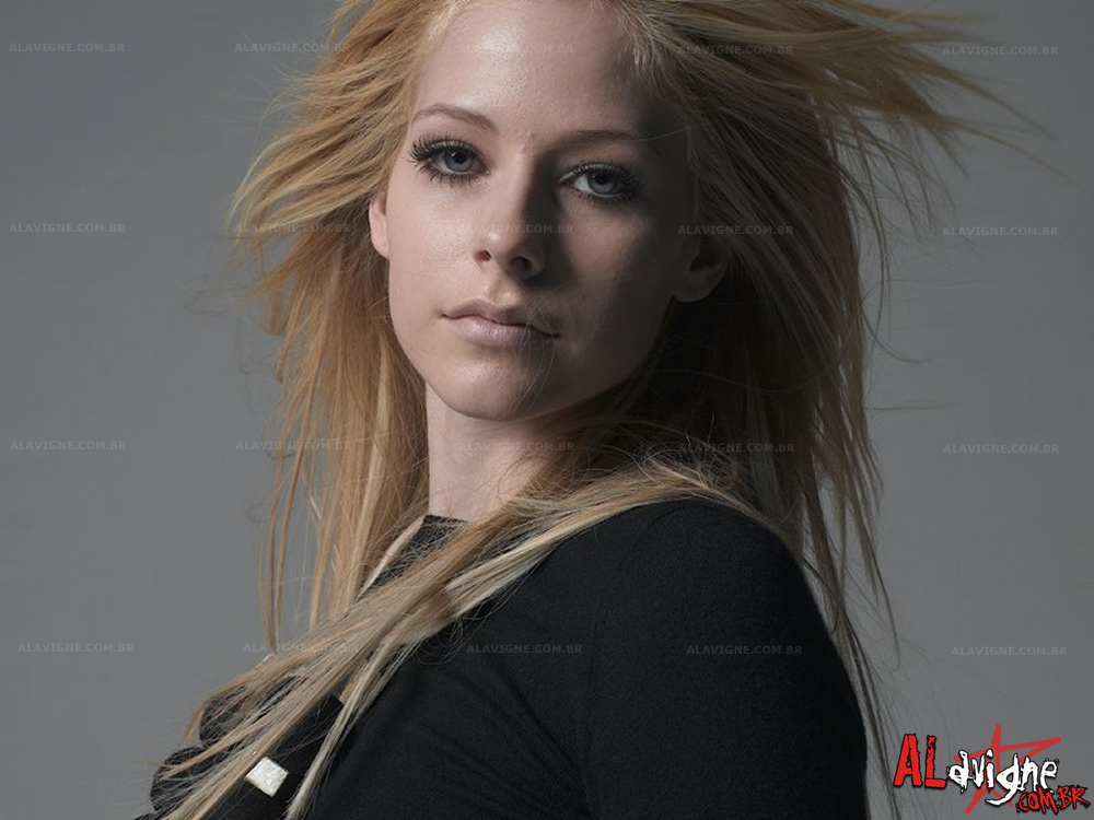 Avril Lavigne Photo (  )   /  - 47