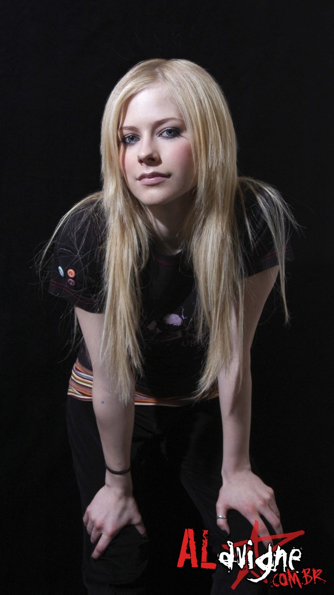 Avril Lavigne Photo (  )   /  - 65