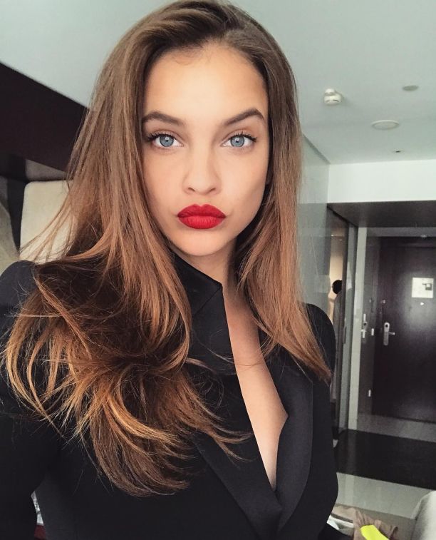   (Barbara Palvin)  -  /  - 39