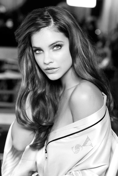   (Barbara Palvin)  -  /  - 230