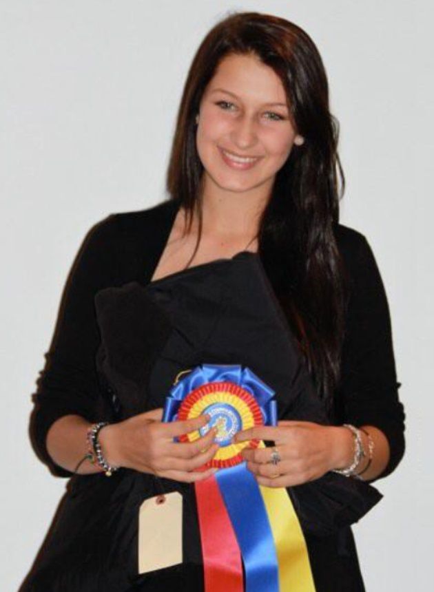   (Bella Hadid)  -  /  - 110