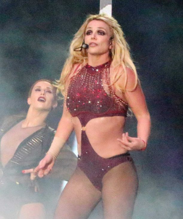   (Britney Spears)  -  ,  - /  - 27