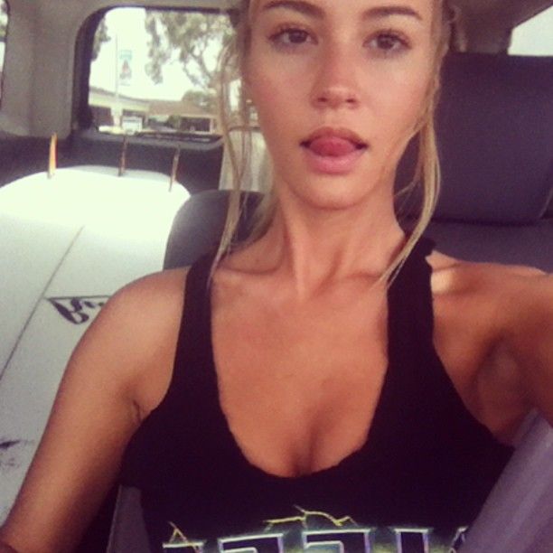 Bryana Holly Photo (  )  /  - 38