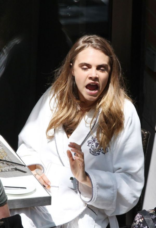 Cara Delevingne Photo (  )   /  - 42