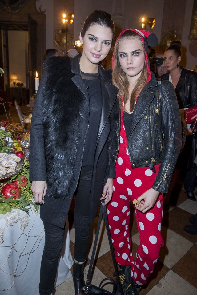 Cara Delevingne Photo (  )   /  - 58