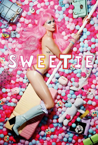 Cara Delevingne Photo (  )   /  - 72