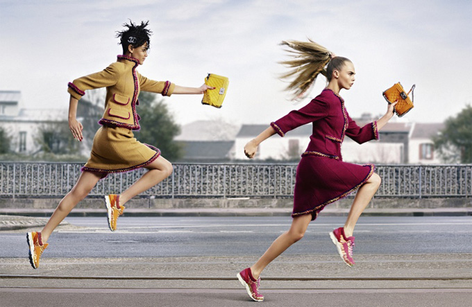 Cara Delevingne Photo (  )   /  - 79