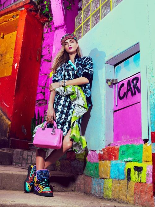 Cara Delevingne Photo (  )   /  - 111