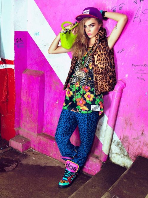 Cara Delevingne Photo (  )   /  - 113