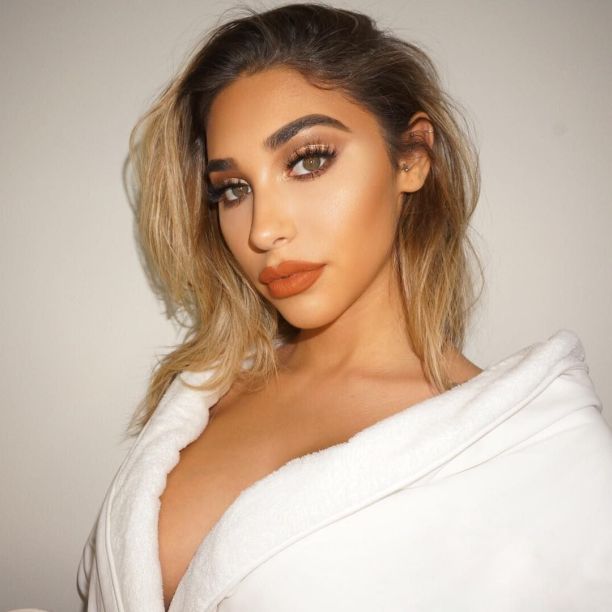   (Chantel Jeffries)  - , ,     /  - 29