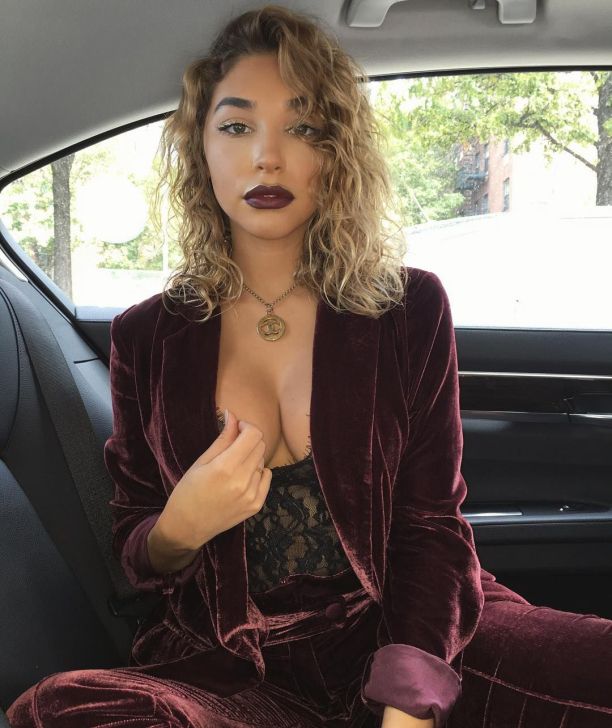   (Chantel Jeffries)  - , ,     /  - 75