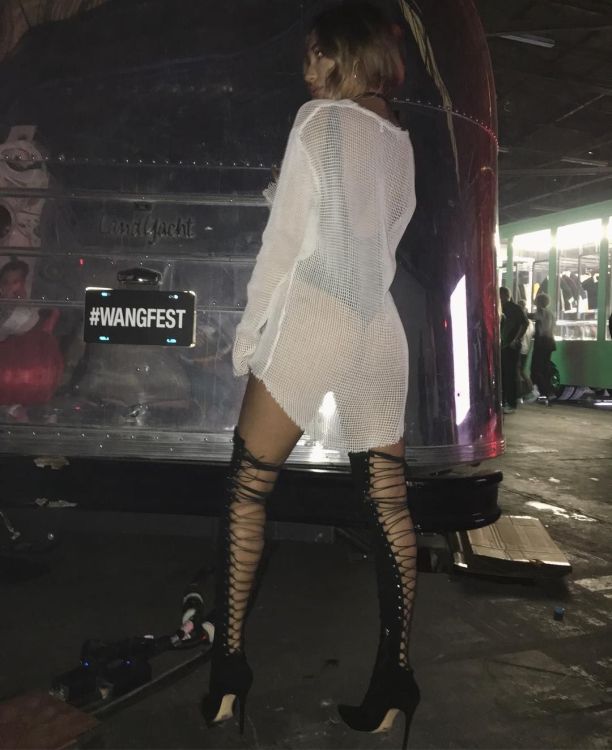   (Chantel Jeffries)  - , ,     /  - 76
